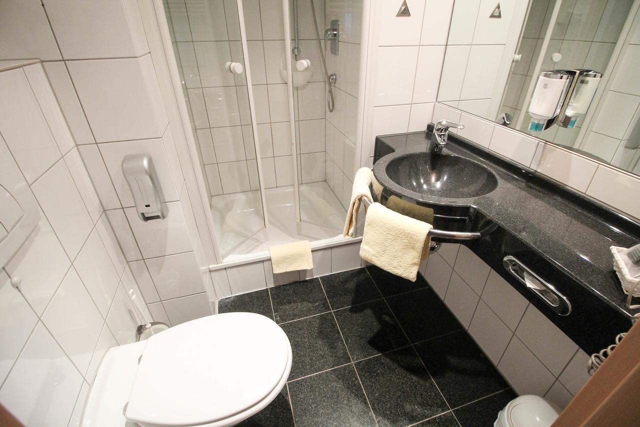 Hotel National Duesseldorf Екстериор снимка